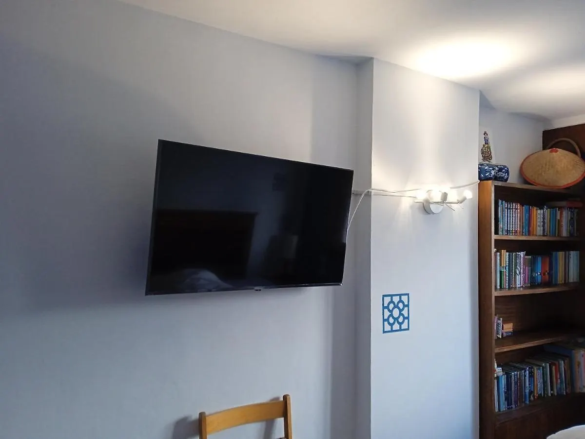 Superviews: Private Room with Bath, Parking & Netflix Bilbao Spain